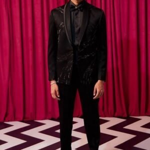 Black Embellished Sauve Tuxedo Set For Men