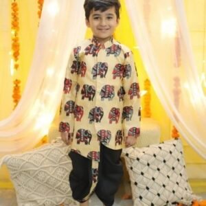 Black Printed Kurta With Pants (Set of 2)